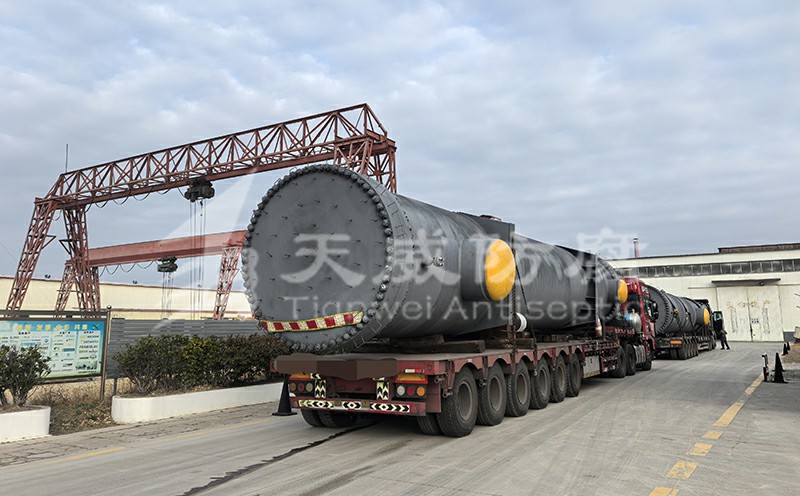 150T大型換熱器防腐