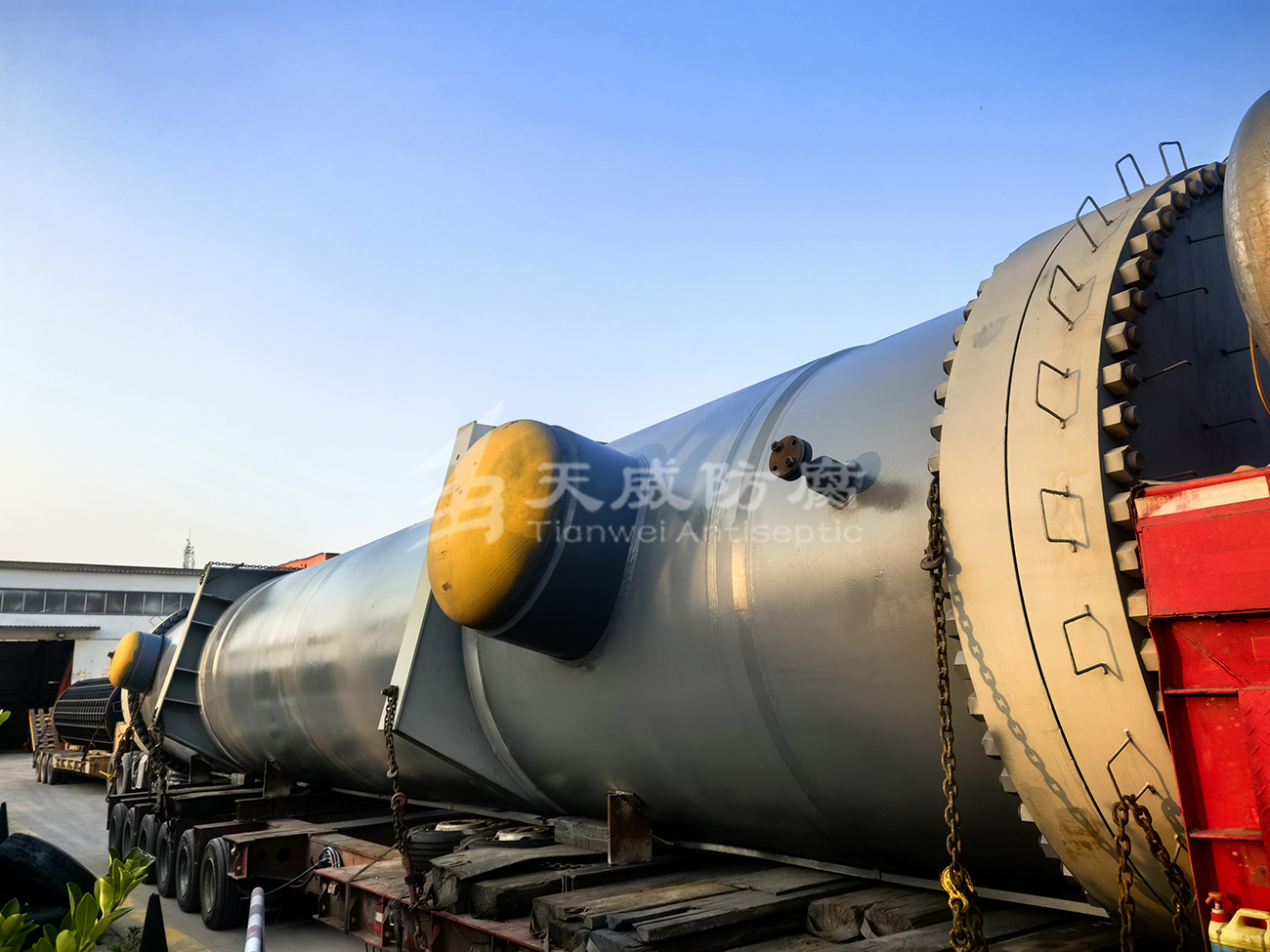 大型換熱器設(shè)備入廠